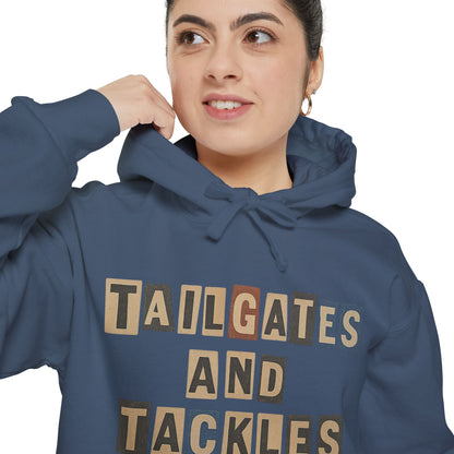 TAILGATES & TACKELS